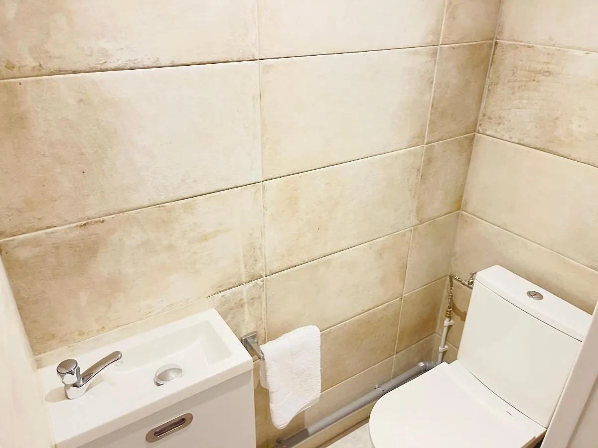 Tres Bel Appartement Face Au Port Santa -Piscine Saint-Raphael  0*, Saint-Raphael (Var) France